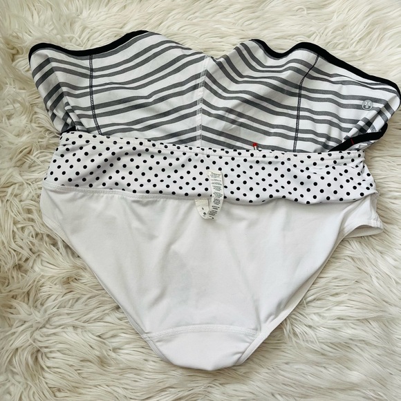 {Lululemon} Run: Speed Short in Twin Stripe Black / Mod Dot Printed Black - 6 - Picture 10 of 11